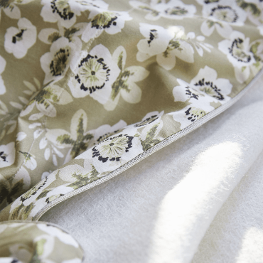 Organic cotton satin flat sheet 270x300 cm (106x118"), Blossom Lune