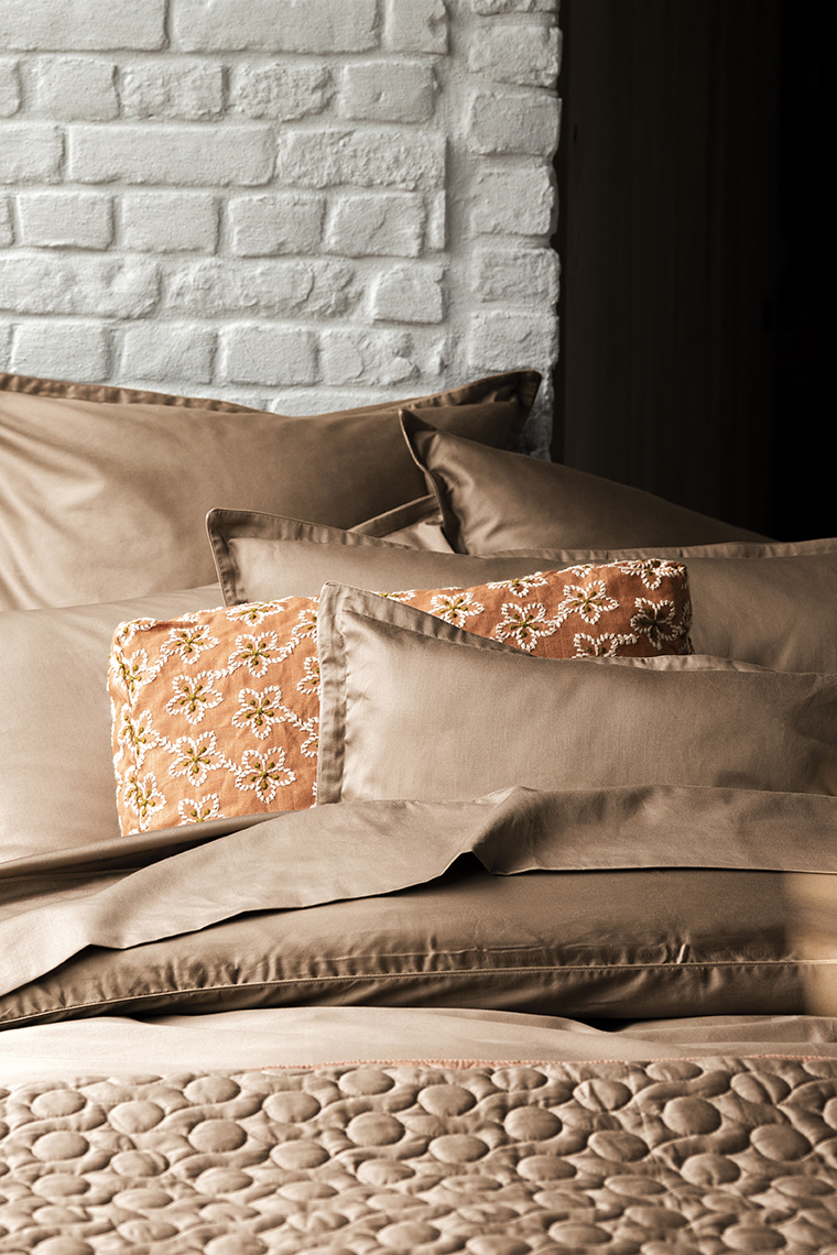 The cosy comfort of cotton sateen